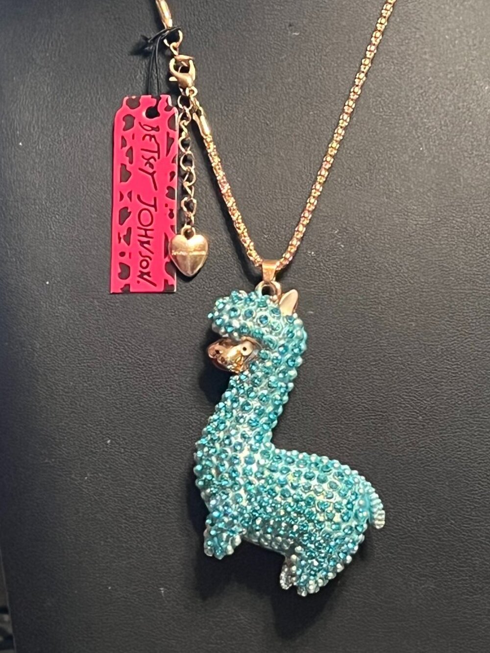 Betsey Johnson Goldtone Jeweled Alpaca Pendant Necklace (M005)